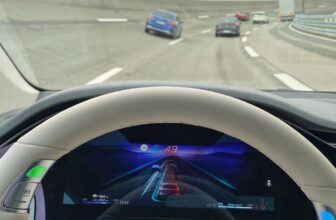 Mercedes turns into the primary automaker to promote Stage 3 self-driving autos in California