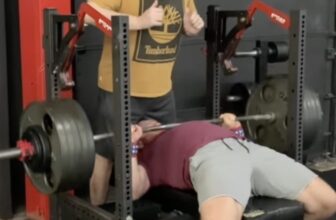 16-Yr-Outdated Morgan Nicholls Scores a 238.1-Kilogram (525-Pound) Bench Press PR