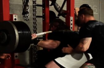 Andrew Hause Squats 362.8 Kilograms (800 Kilos) For six-Rep PR