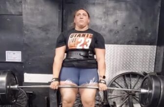 Lucy Underdown Crushes a 280-Kilogram (617.3-Pound) Deadlift 4-Rep PR