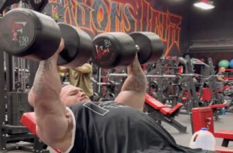 Nick Walker Crushes Incline Dumbbell Presses with 68 Kilograms (150 Kilos) for 8 Reps with Sluggish Negatives