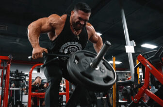 New Mr. Olympia Derek Lunsford Trains Again at Legendary Bev Francis Powerhouse Fitness center