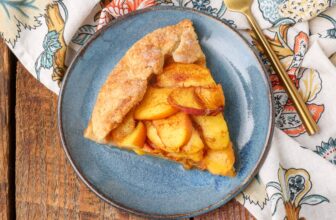 Peach Galette – Barefeet In The Kitchen